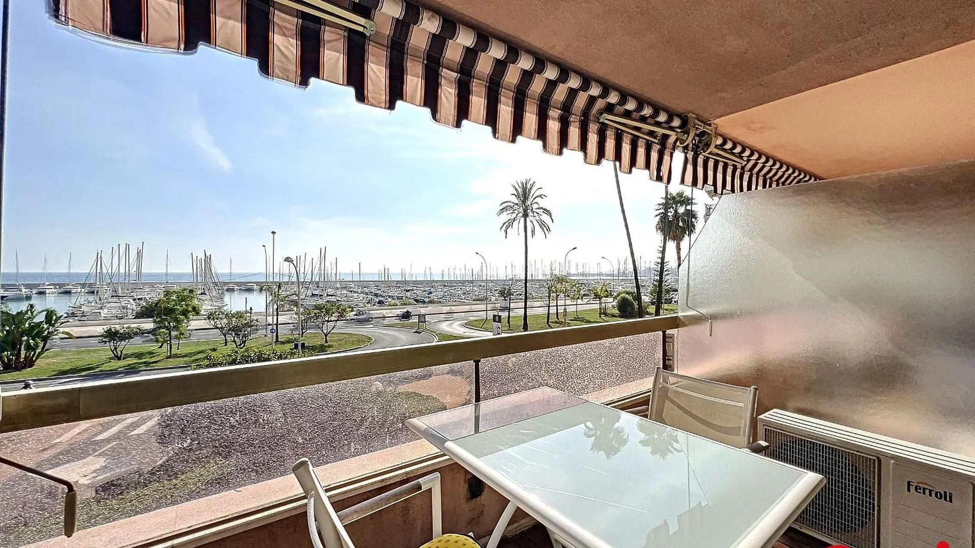 Studio Spacieux, Climatise Avec Vue Mer, Piscine, Wifi Et Parking Prive A Menton - Fr-1-647-29 France