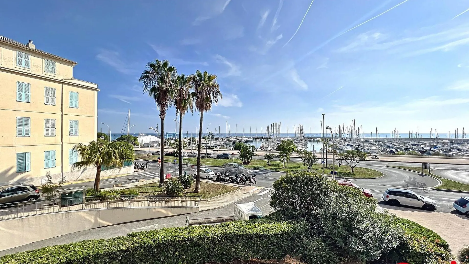 Studio Spacieux, Climatise Avec Vue Mer, Piscine, Wifi Et Parking Prive A Menton - Fr-1-647-29 0*,  France
